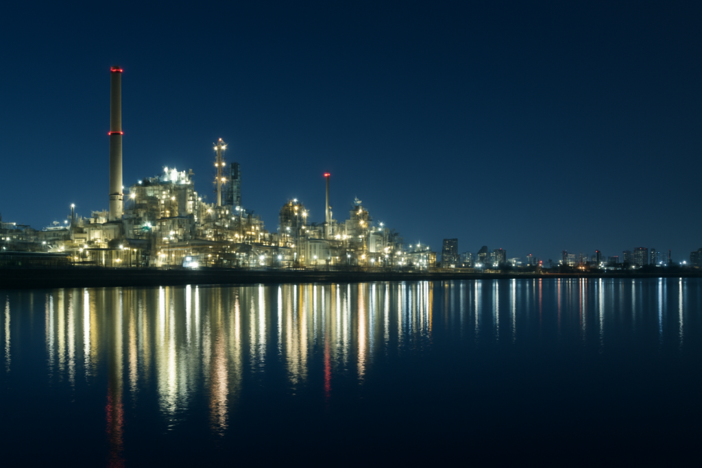 ホームページ制作 - Kawasaki city factory night view